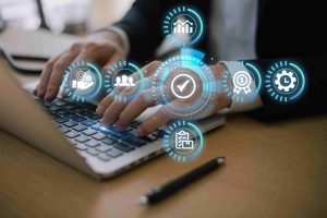Cum te poate ajuta un CRM să dezvolți strategii de marketing mai eficiente și să crești ROI-ul CRM software ROI