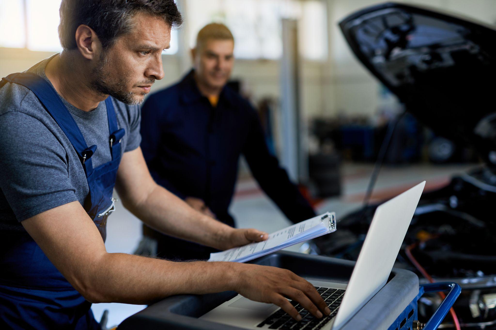 Gestionarea eficientă a programărilor și a programelor de întreținere cu un sistem ERP în industria service-urilor auto