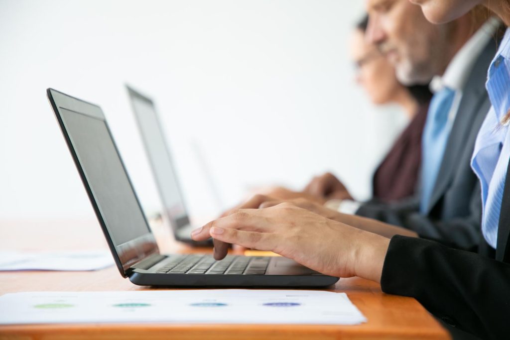 Implementarea chatbotiilor